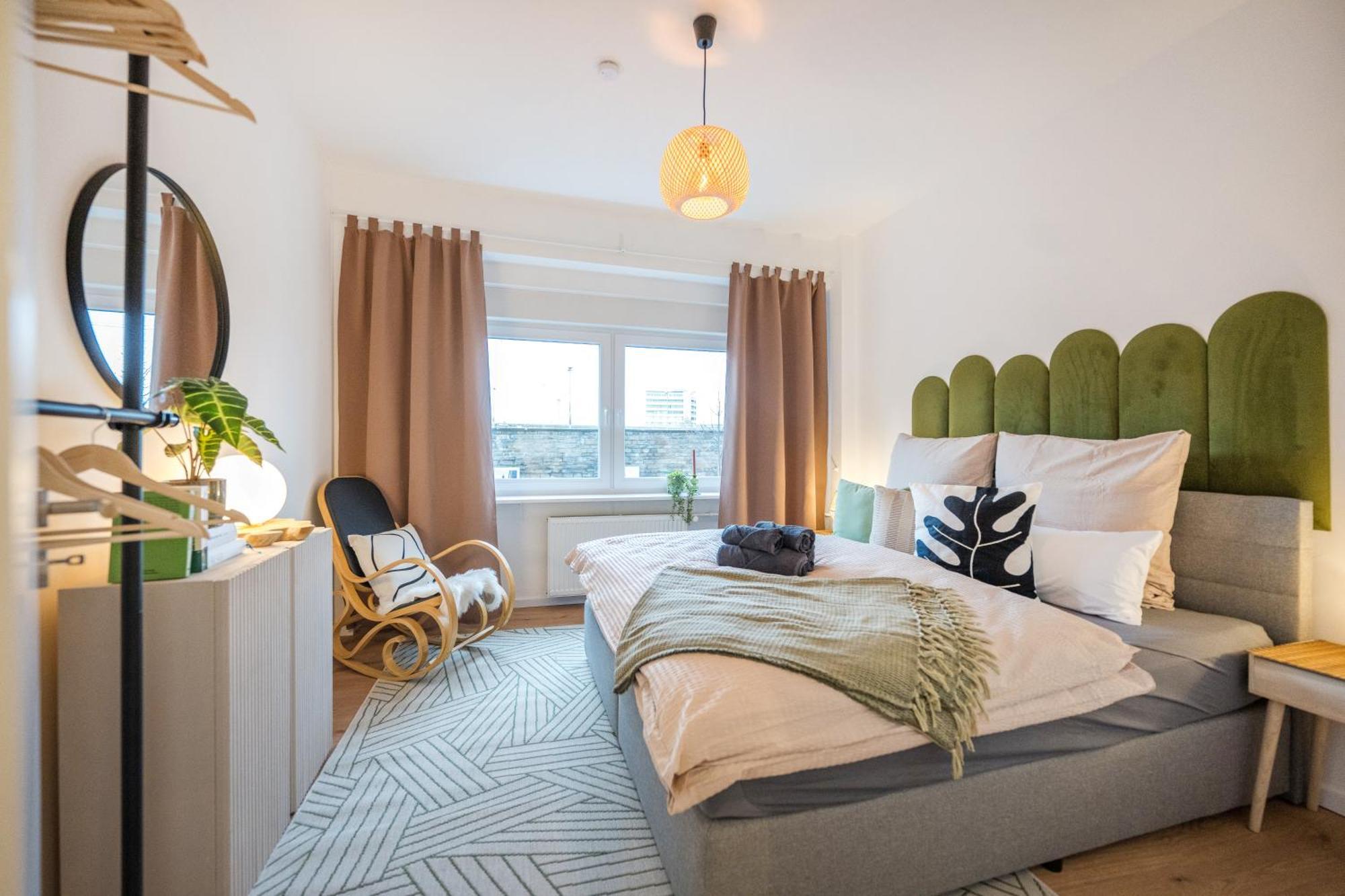 Neu: 100M² - Ideal Fuer Familien/Geschaeftsr. - Hbf Koblenz  Eksteriør bilde